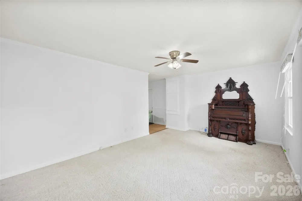 611 W Lewis Street Dallas, NC 28034