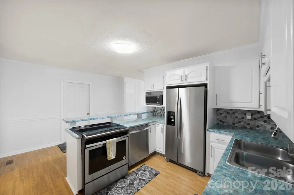 611 W Lewis Street Dallas, NC 28034
