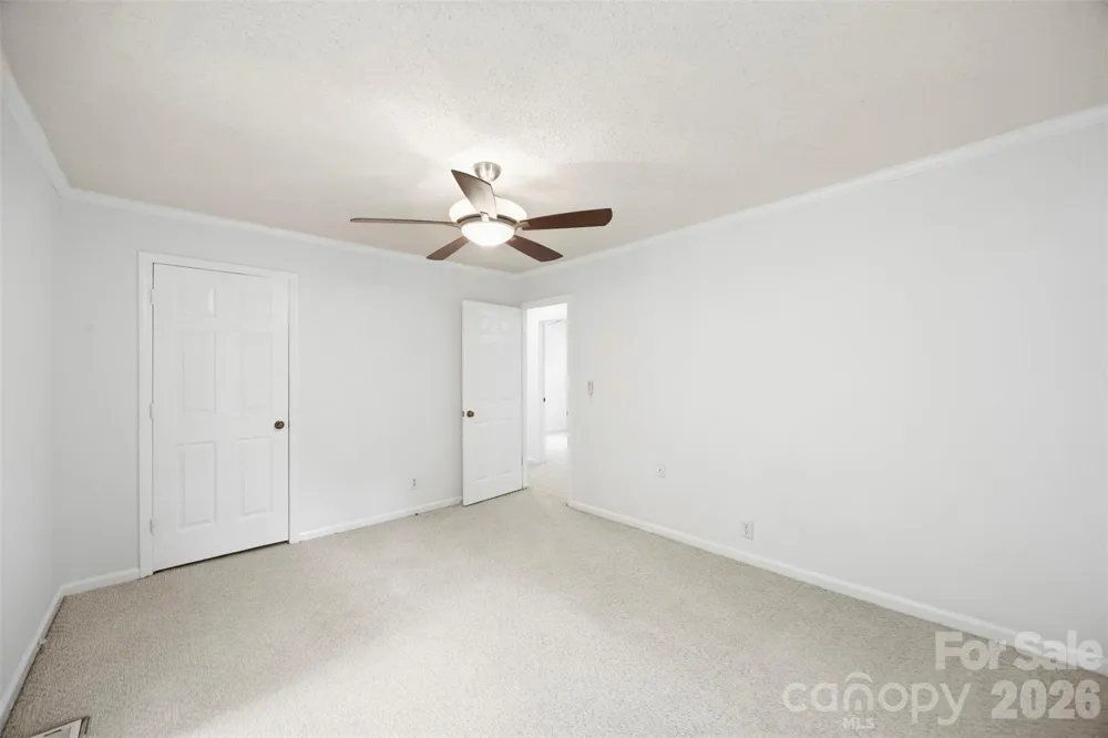 611 W Lewis Street Dallas, NC 28034