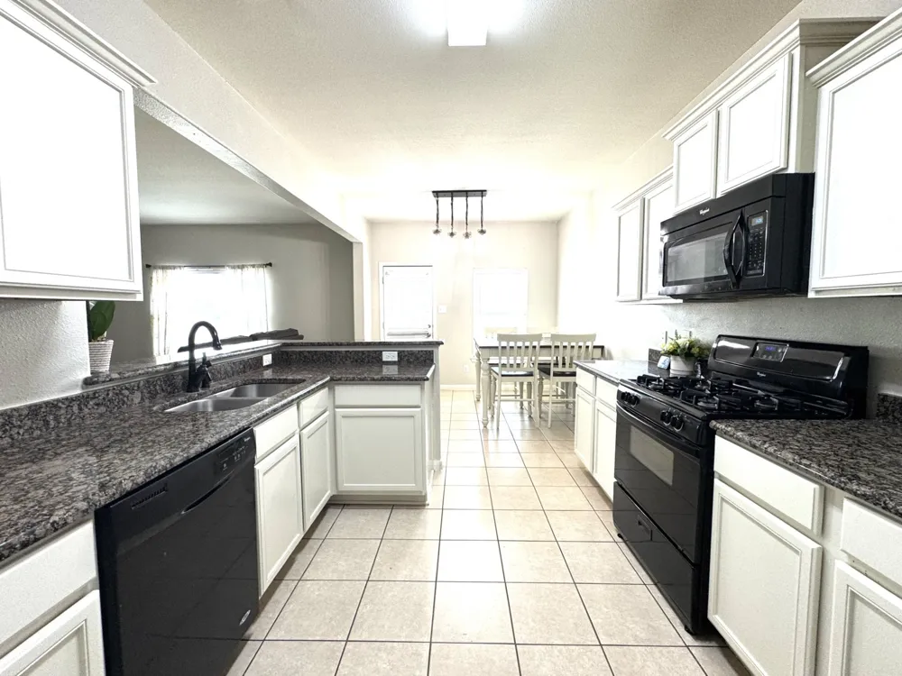 1100 Port Way Crowley, TX 76036