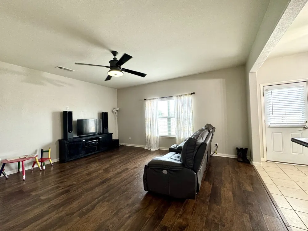 1100 Port Way Crowley, TX 76036