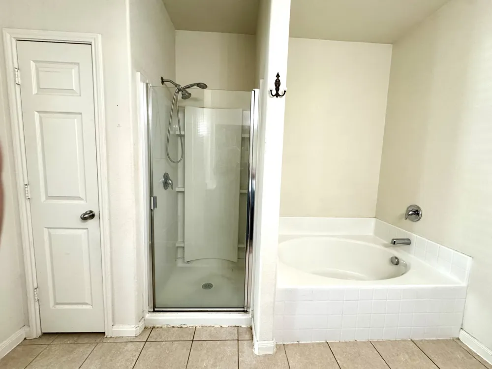 1100 Port Way Crowley, TX 76036