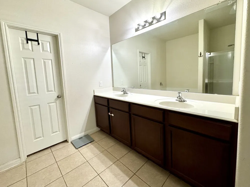 1100 Port Way Crowley, TX 76036