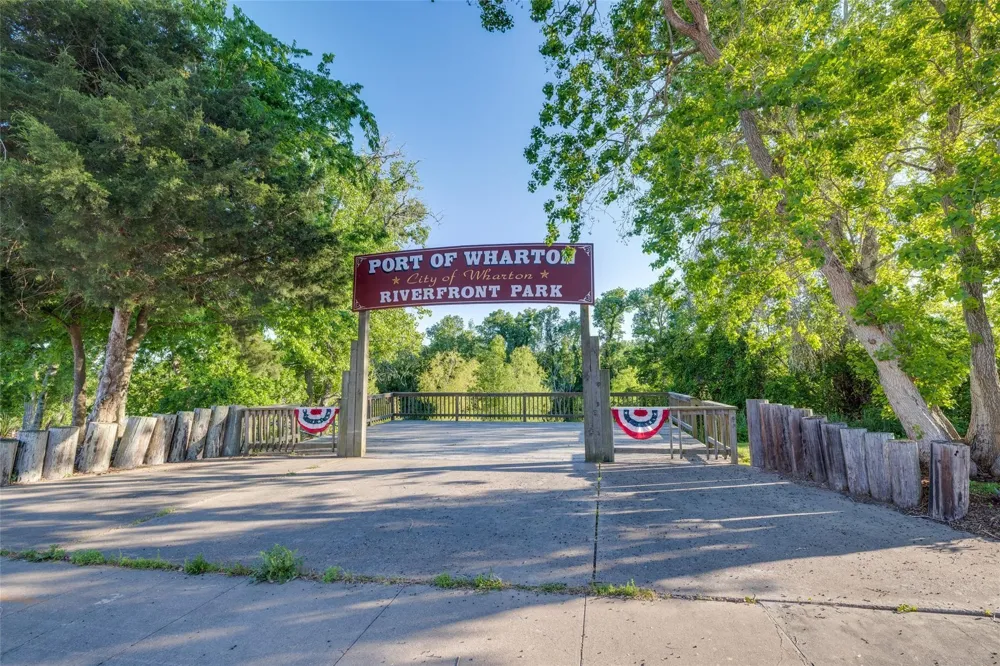108 Stran Street Wharton, TX 77488