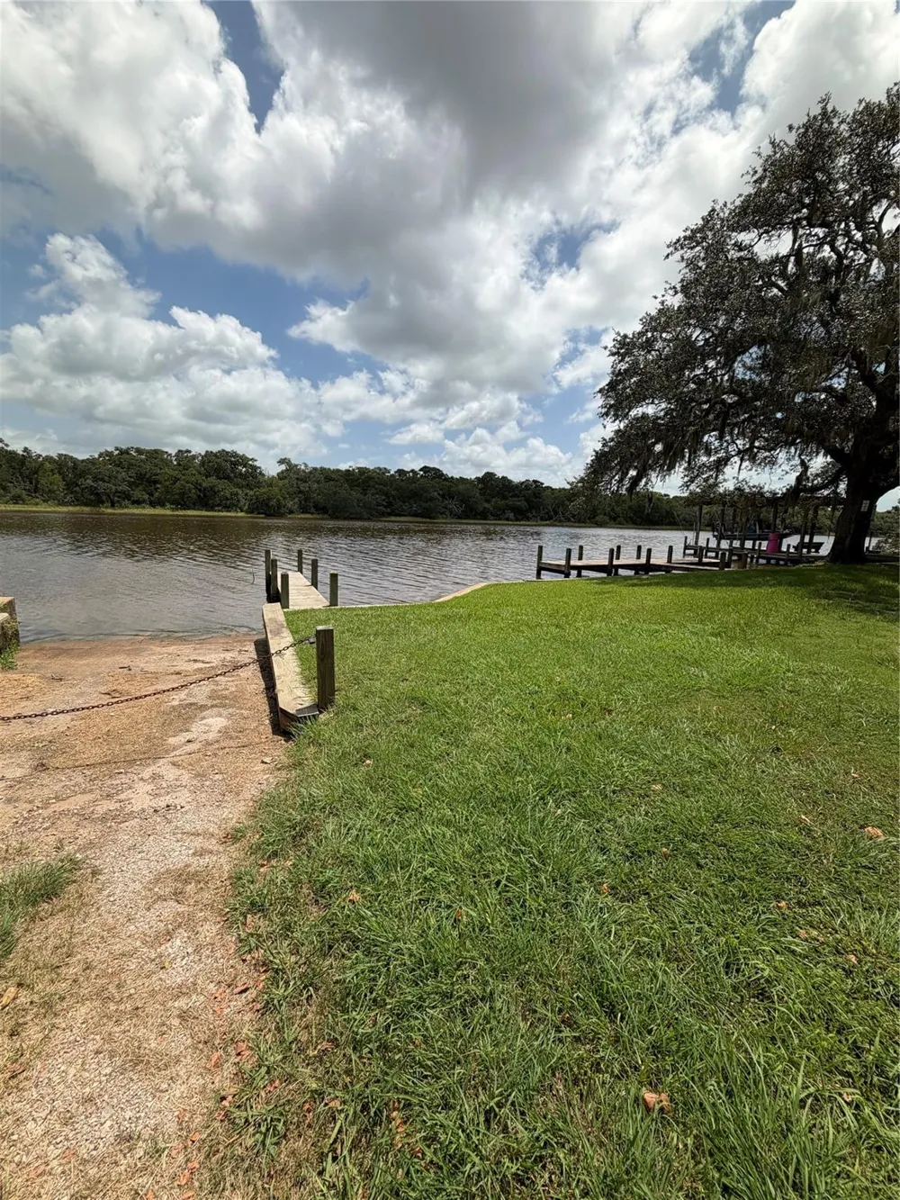 4454 Recreation Drive Brazoria, TX 77422