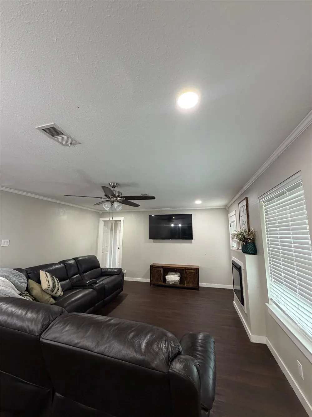 1306 Mcdaniel Street Callisburg, TX 76240