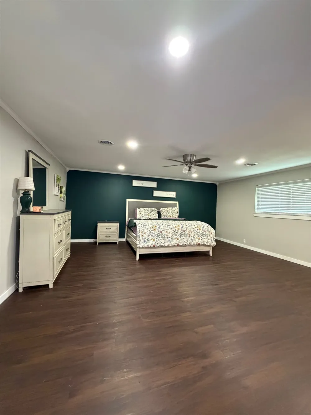 1306 Mcdaniel Street Callisburg, TX 76240