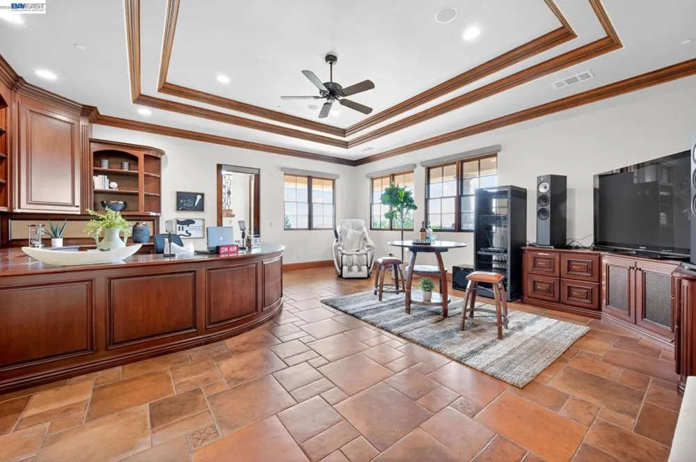 2751 Crellin RD Pleasanton, CA 94566