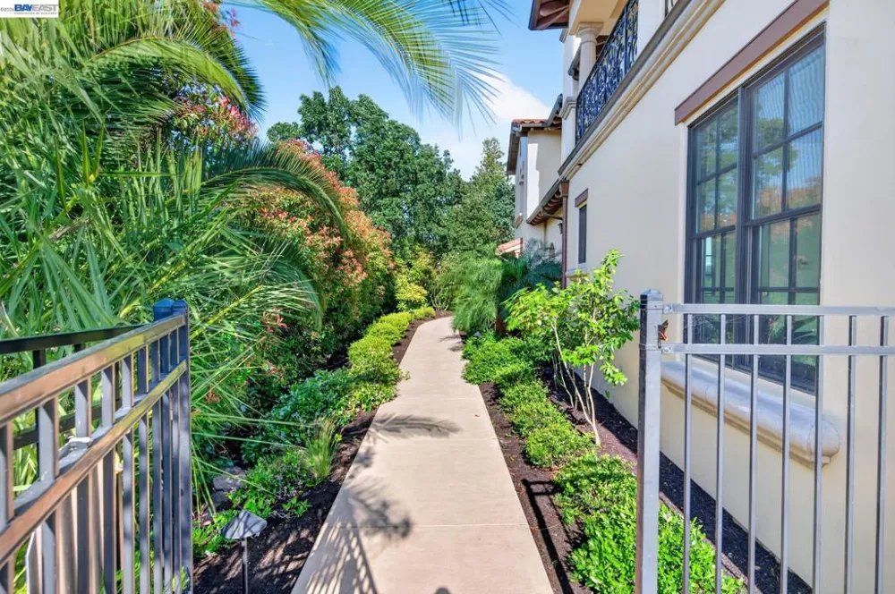 2751 Crellin RD Pleasanton, CA 94566