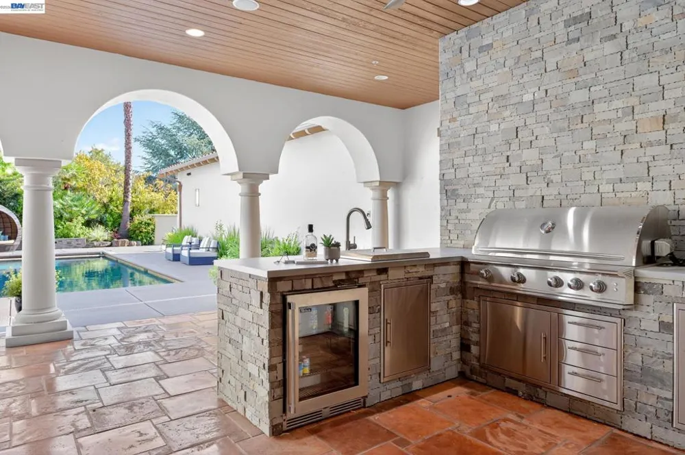 2751 Crellin RD Pleasanton, CA 94566