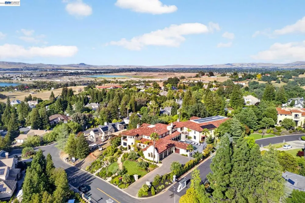 2751 Crellin RD Pleasanton, CA 94566