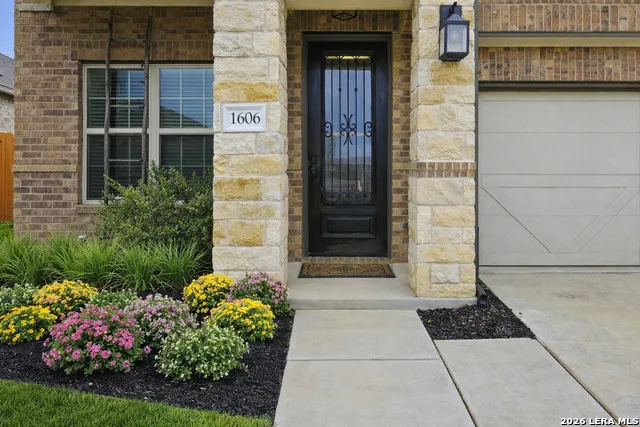 1606 Couser New Braunfels, TX 78132