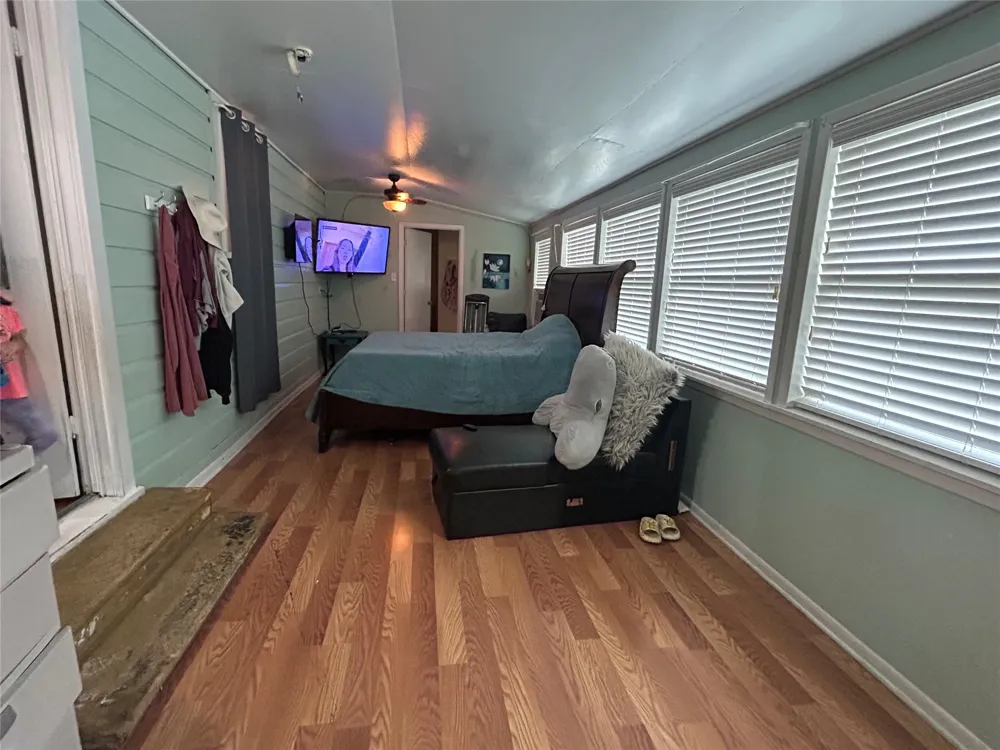 313 E Main Street Fairfield, TX 75840
