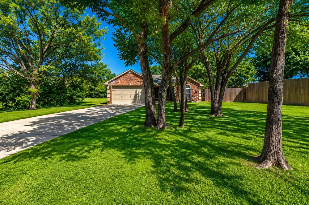 501 Brookfield Drive Boyd, TX 76023