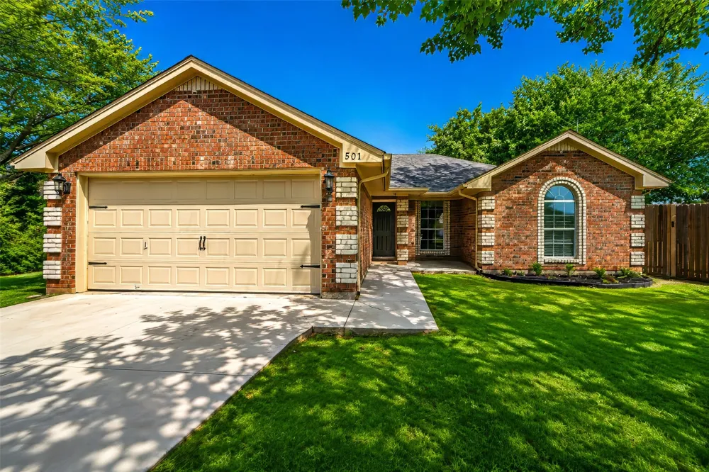 501 Brookfield Drive Boyd, TX 76023