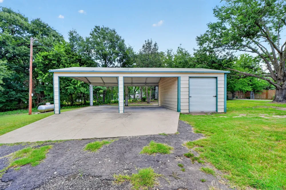 10302 County Road 3705 Quinlan, TX 75474