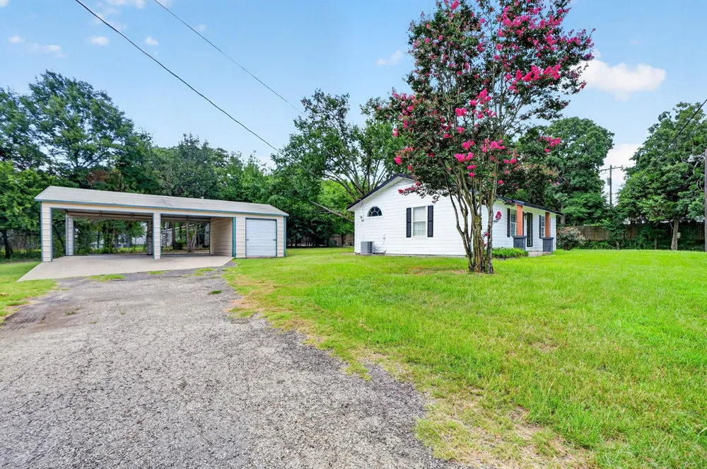 10302 County Road 3705 Quinlan, TX 75474