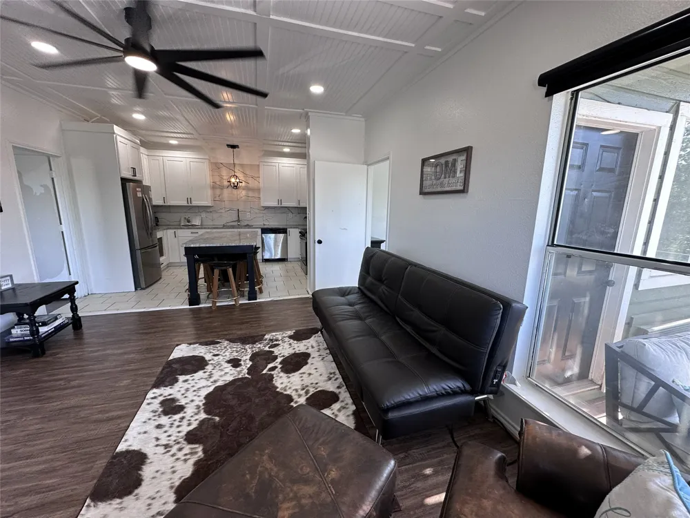 2164 Tanglewood Boulevard #B202 Pottsboro, TX 75076