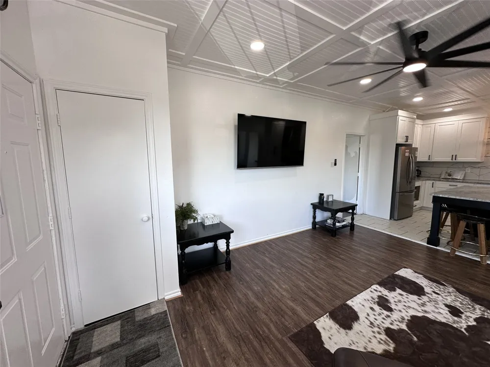 2164 Tanglewood Boulevard #B202 Pottsboro, TX 75076