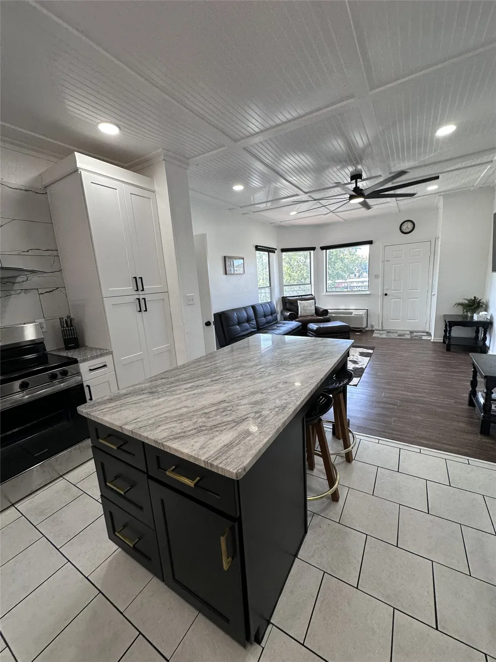 2164 Tanglewood Boulevard #B202 Pottsboro, TX 75076