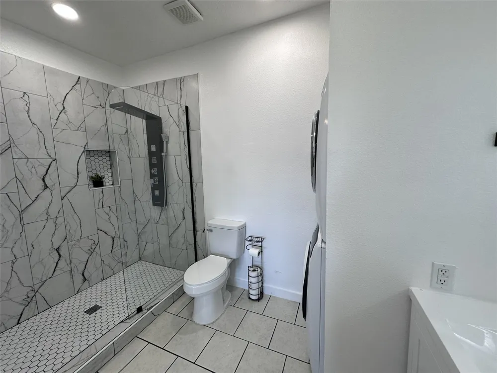 2164 Tanglewood Boulevard #B202 Pottsboro, TX 75076