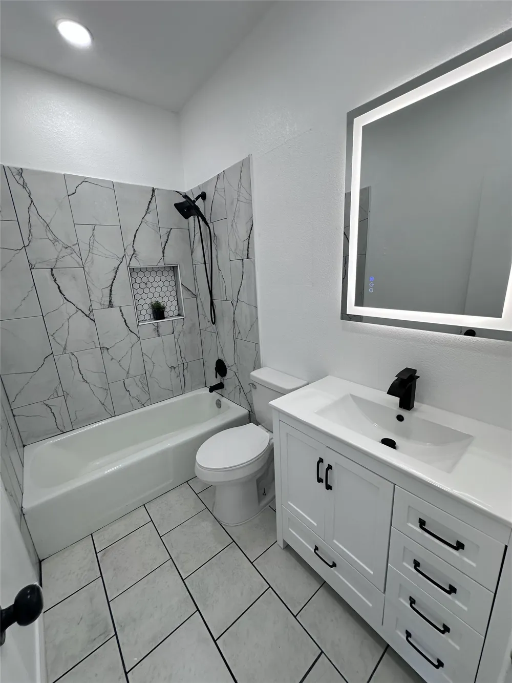 2164 Tanglewood Boulevard #B202 Pottsboro, TX 75076
