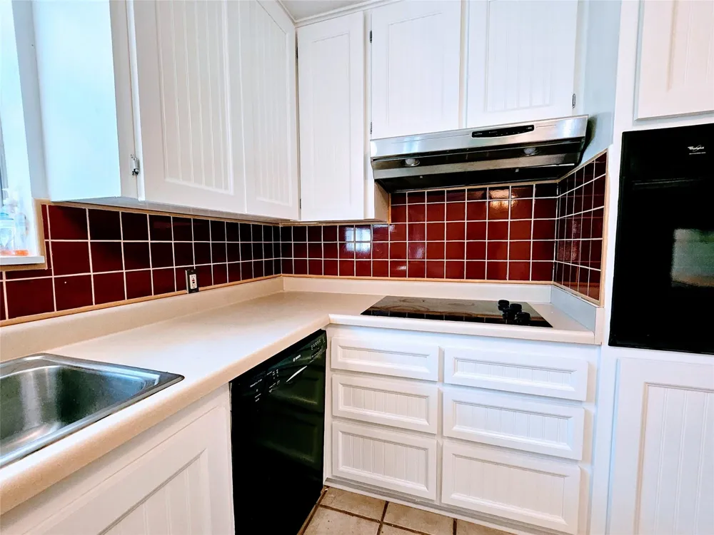 1123 Warbler Drive Kerrville, TX 78028