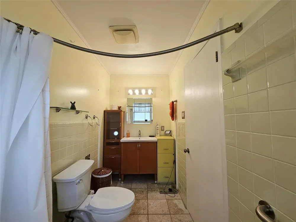 1123 Warbler Drive Kerrville, TX 78028