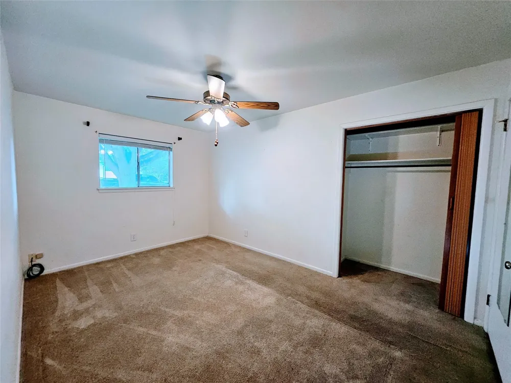 1123 Warbler Drive Kerrville, TX 78028