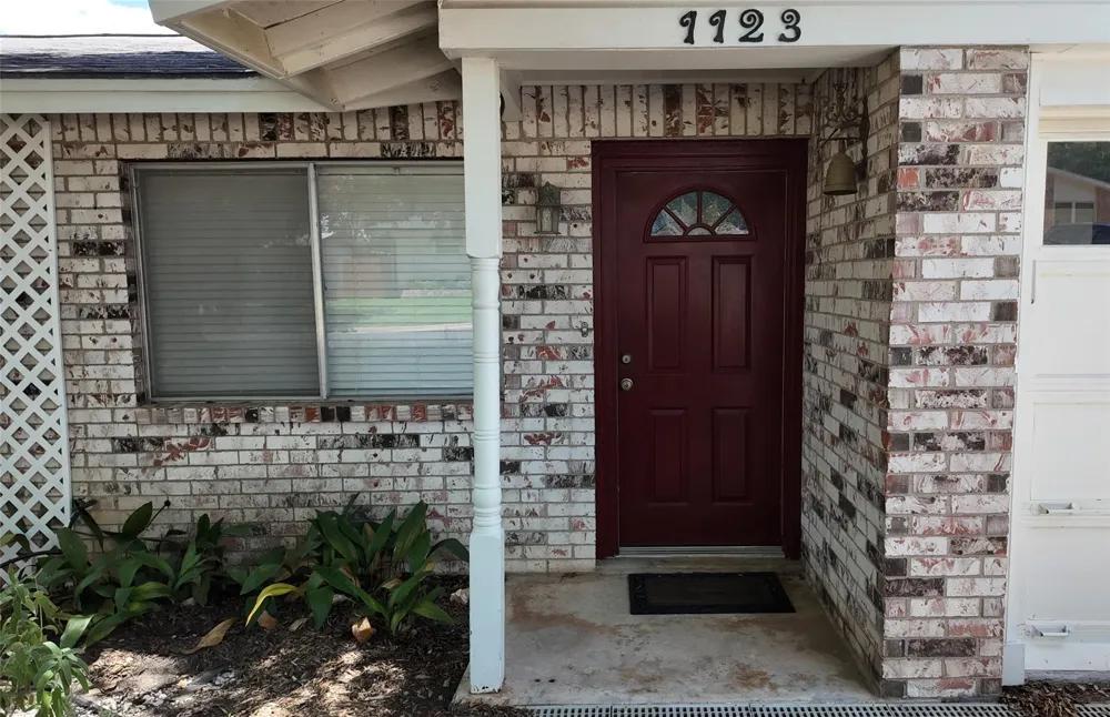 1123 Warbler Drive Kerrville, TX 78028