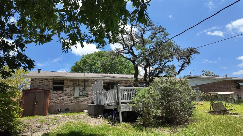 1123 Warbler Drive Kerrville, TX 78028