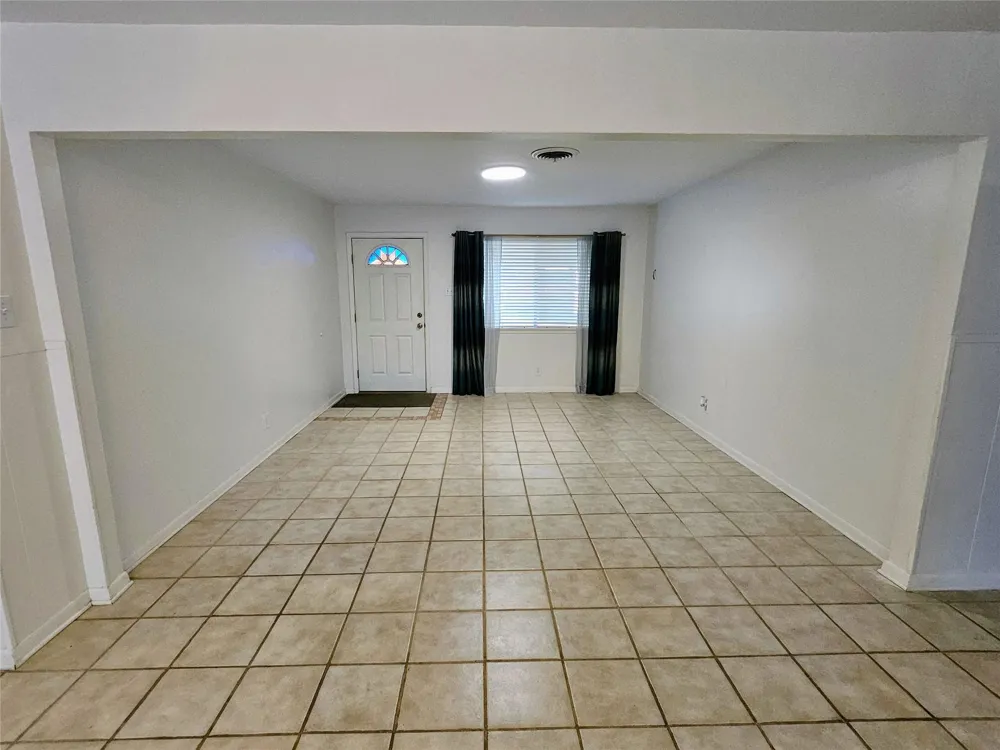 1123 Warbler Drive Kerrville, TX 78028