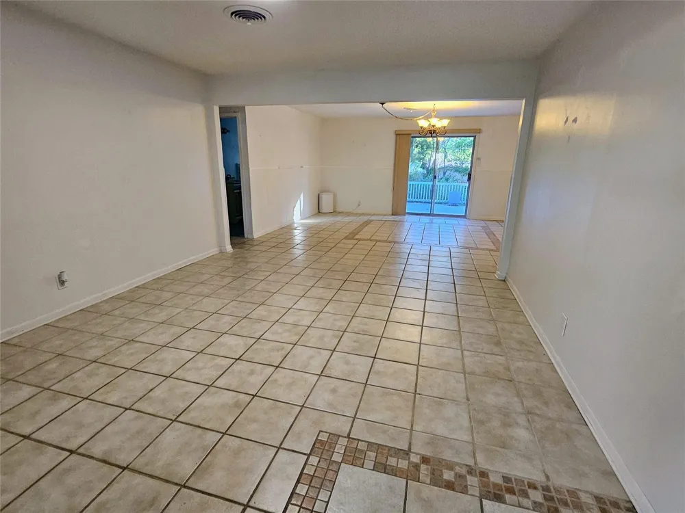 1123 Warbler Drive Kerrville, TX 78028