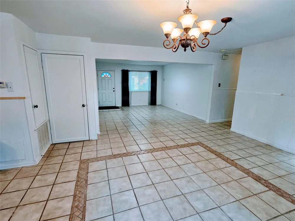 1123 Warbler Drive Kerrville, TX 78028