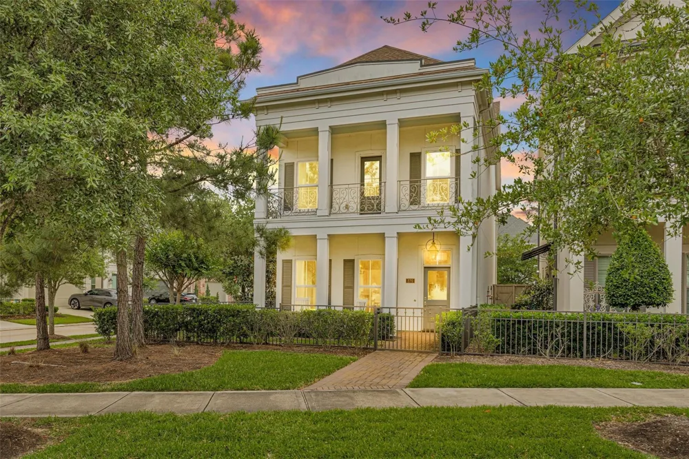 270 Green Boulevard Shenandoah, TX 77384