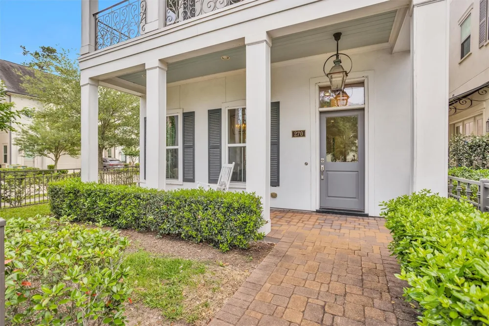 270 Green Boulevard Shenandoah, TX 77384