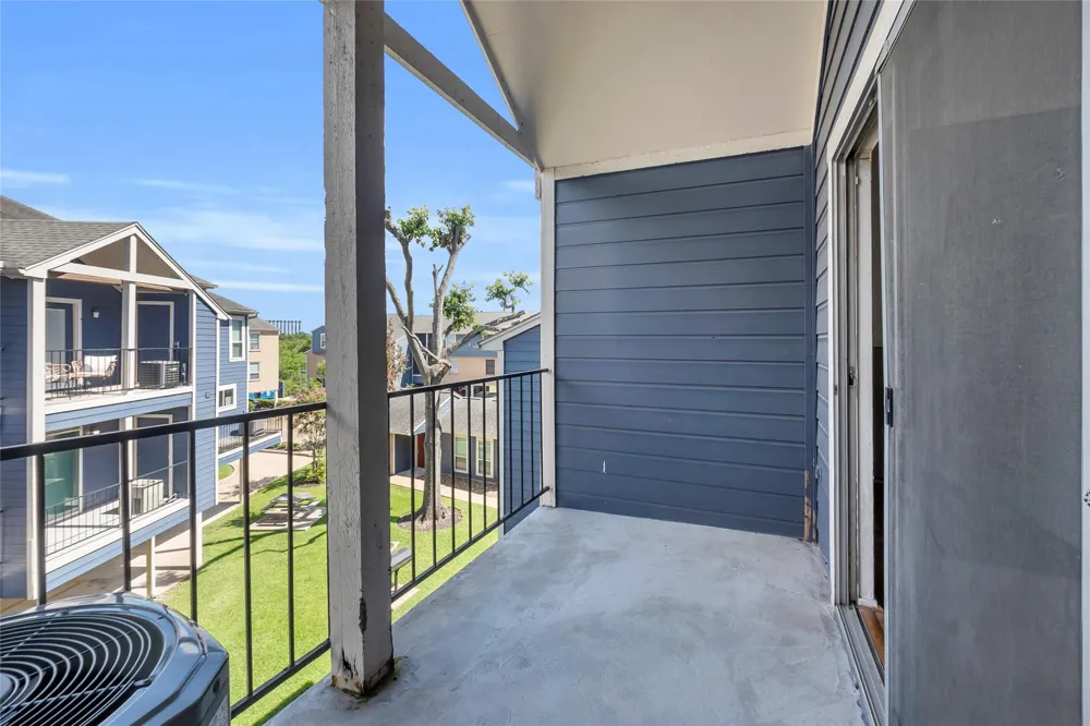 18511 Egret Bay Boulevard #502 Webster, TX 77058