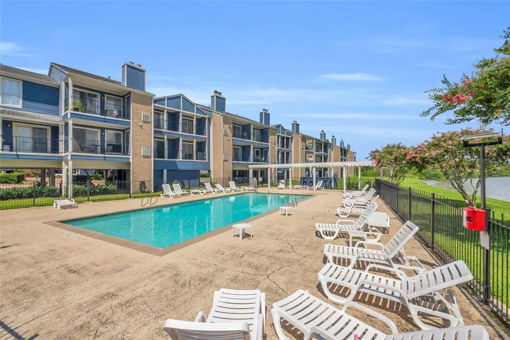 18511 Egret Bay Boulevard #502 Webster, TX 77058