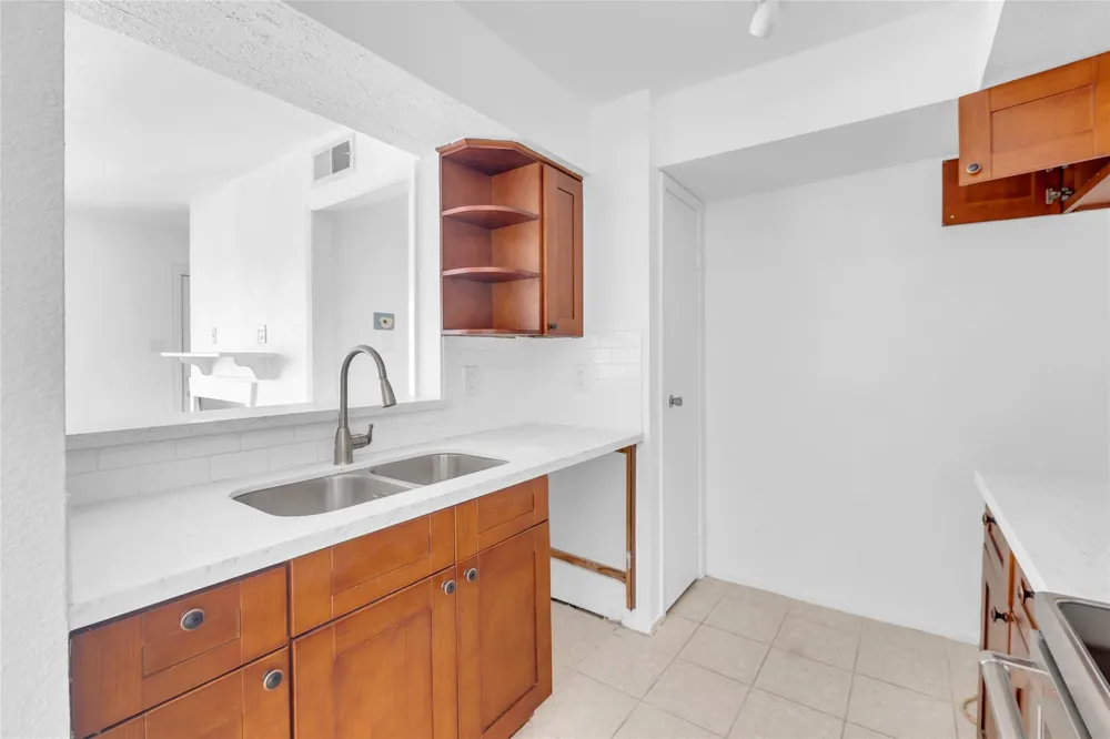 18511 Egret Bay Boulevard #502 Webster, TX 77058