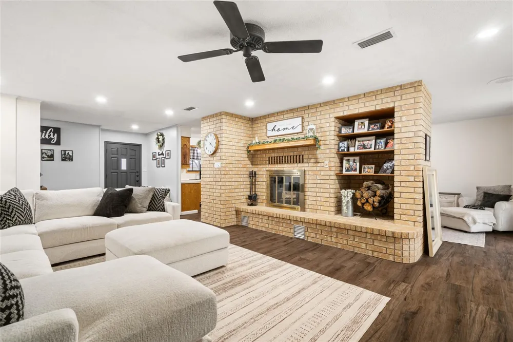 113 Suffolk Lane Hallettsville, TX 77964