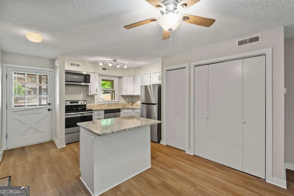 29 Mountain View CT Waleska, GA 30183
