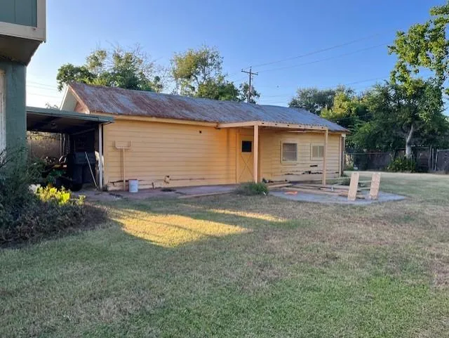 1806 Avenue S Freeport, TX 77541