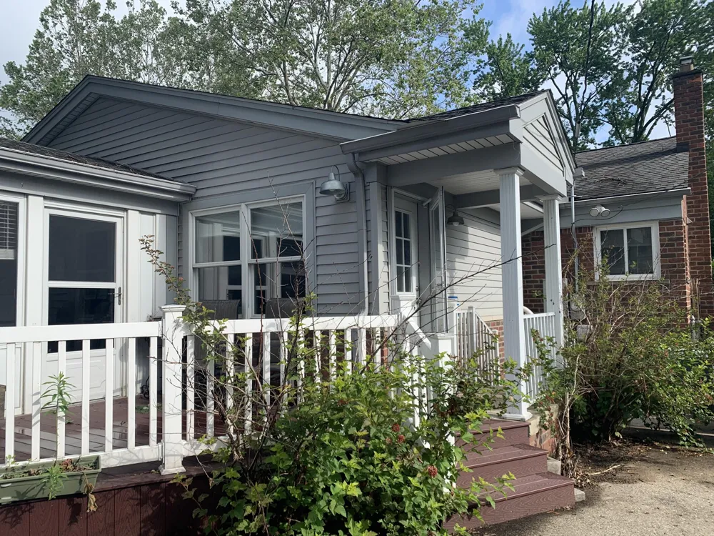 30207 Westfield Street Livonia, MI 48150