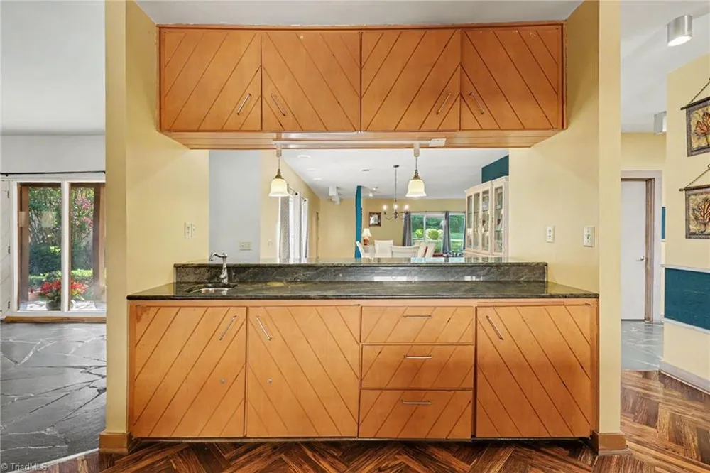 5427 Tallwood Estates Drive Thomasville, NC 27360