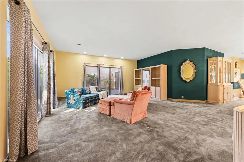 5427 Tallwood Estates Drive Thomasville, NC 27360