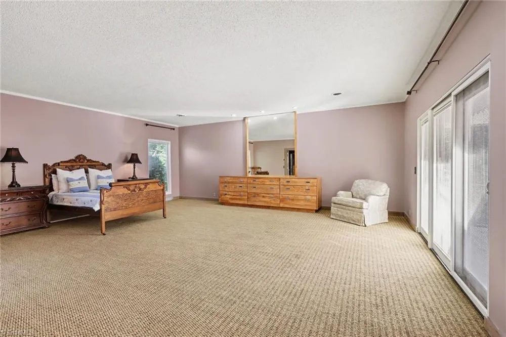 5427 Tallwood Estates Drive Thomasville, NC 27360