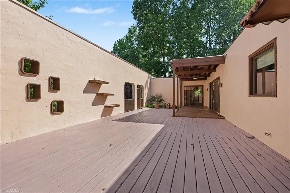 5427 Tallwood Estates Drive Thomasville, NC 27360