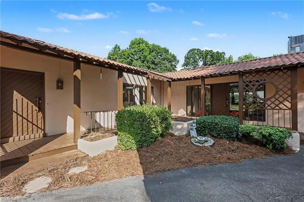 5427 Tallwood Estates Drive Thomasville, NC 27360
