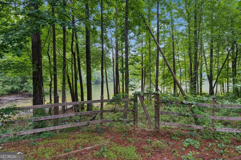 1822 Slate RD Ellenwood, GA 30294