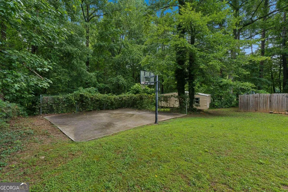 1822 Slate RD Ellenwood, GA 30294